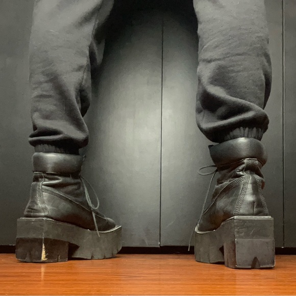 Jeffrey Campbell Nirvana Boot - Picture 6 of 6